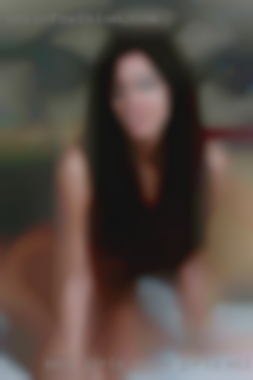 Sexy girls assed gurls will get further.